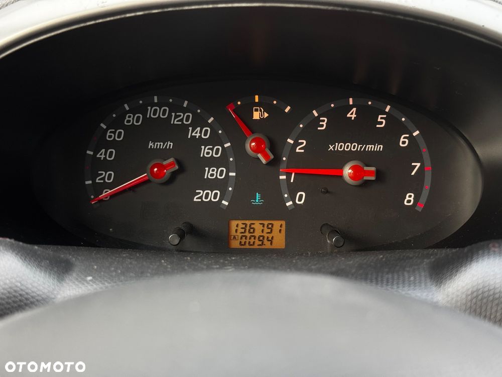 Nissan Micra 1.2 Visia + - 10