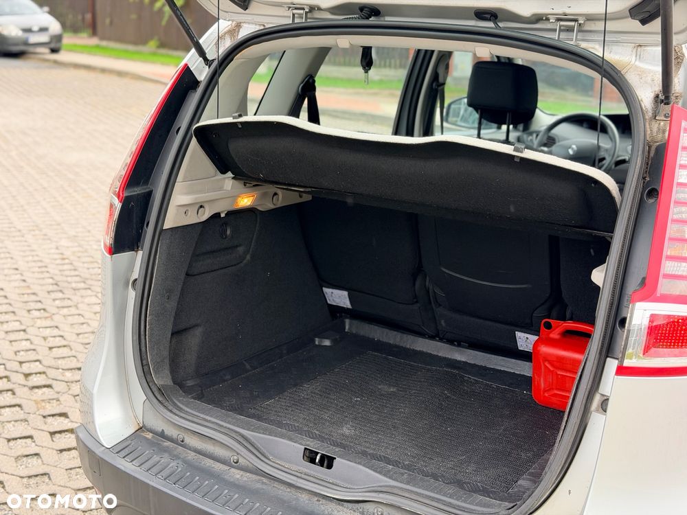 Renault Scenic 1.5 dCi FAP eco - 21