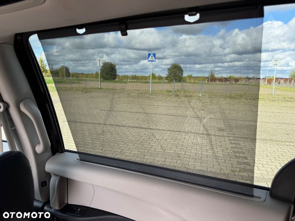 Chrysler Pacifica - 33