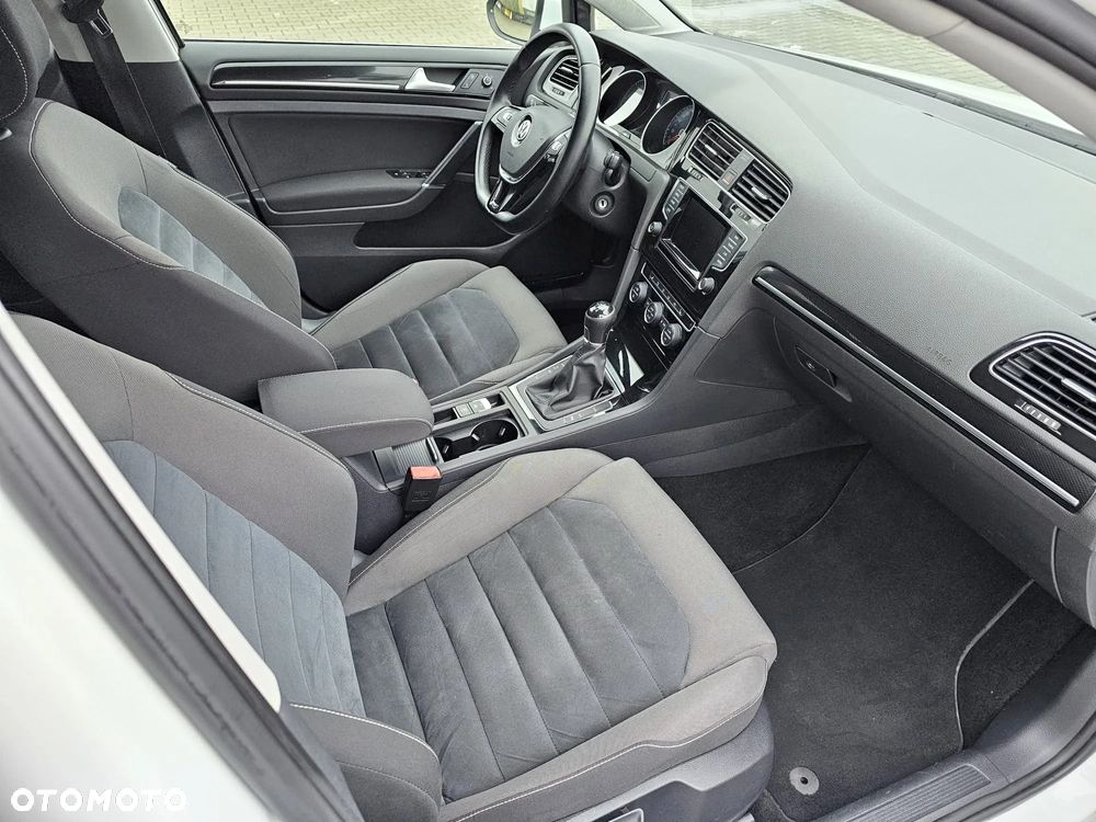 Volkswagen Golf Variant 2.0 TDI (BlueMotion Technology) Highline - 24