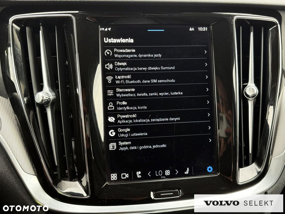 Volvo V60 Cross Country - 15