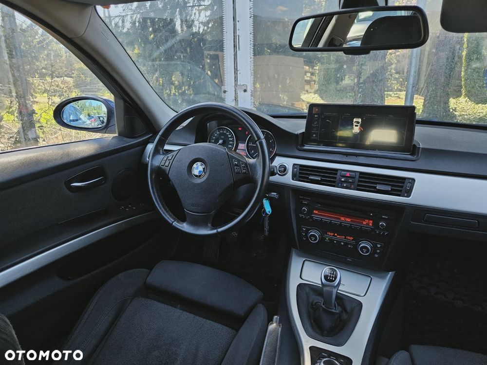 BMW Seria 3 320d - 14