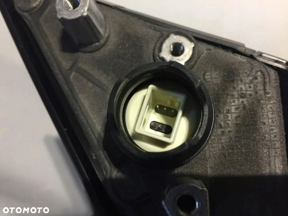 LUSTERKO PRAWE BMW Z4 E89 BLACK SAPPHIRE METALLIC 475 5 PIN - 4