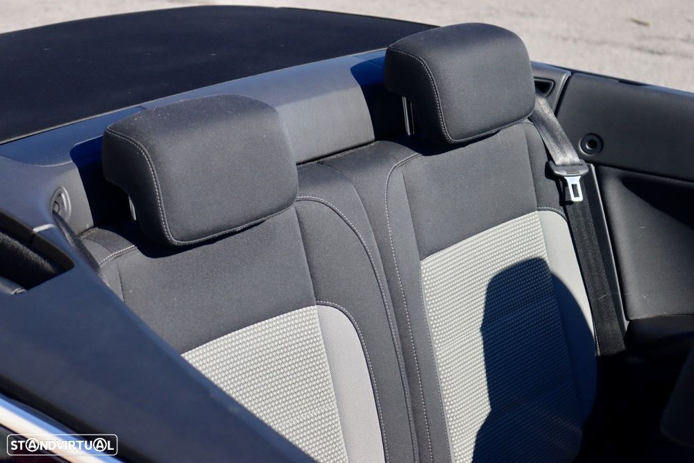 VW Golf Cabriolet - 17