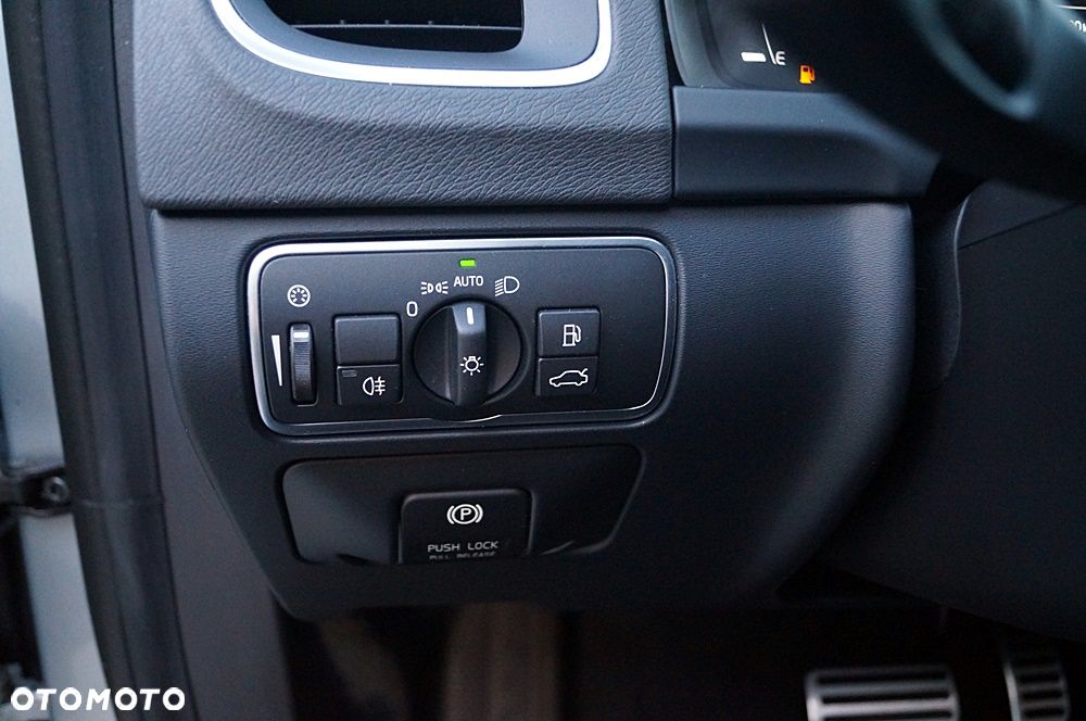 Volvo V60 D4 Geartronic Summum - 39