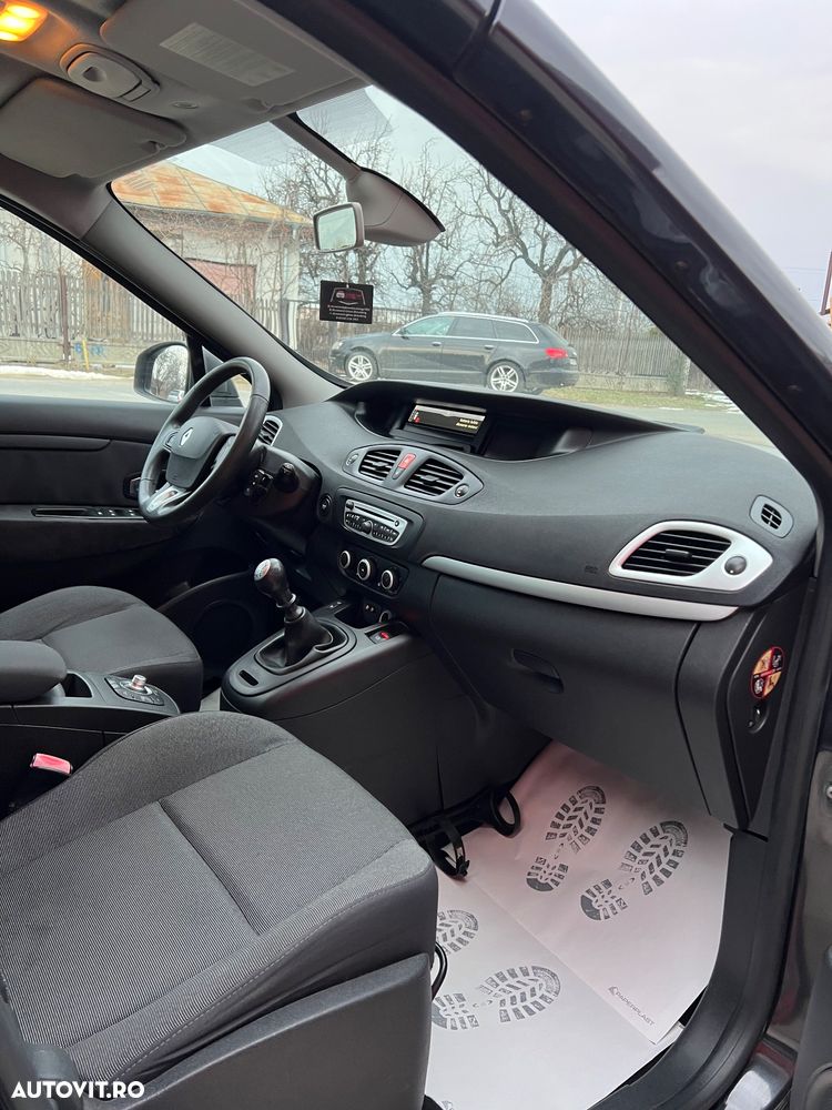 Renault Scenic 1.5dCi Authentique - 8