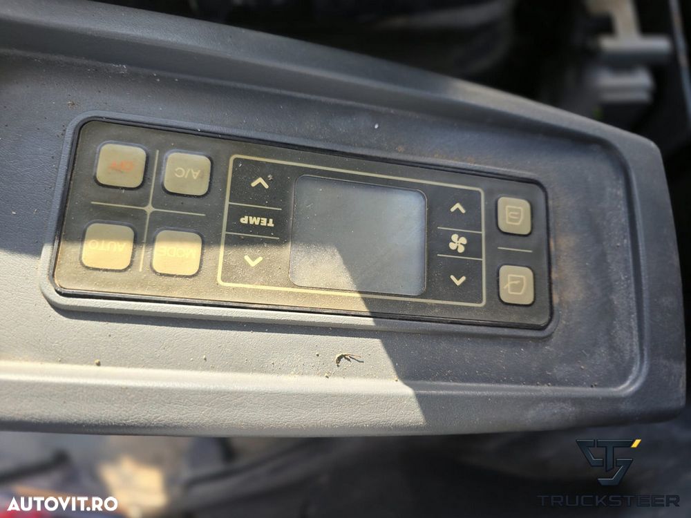 Hyundai 60CR-9R - 18