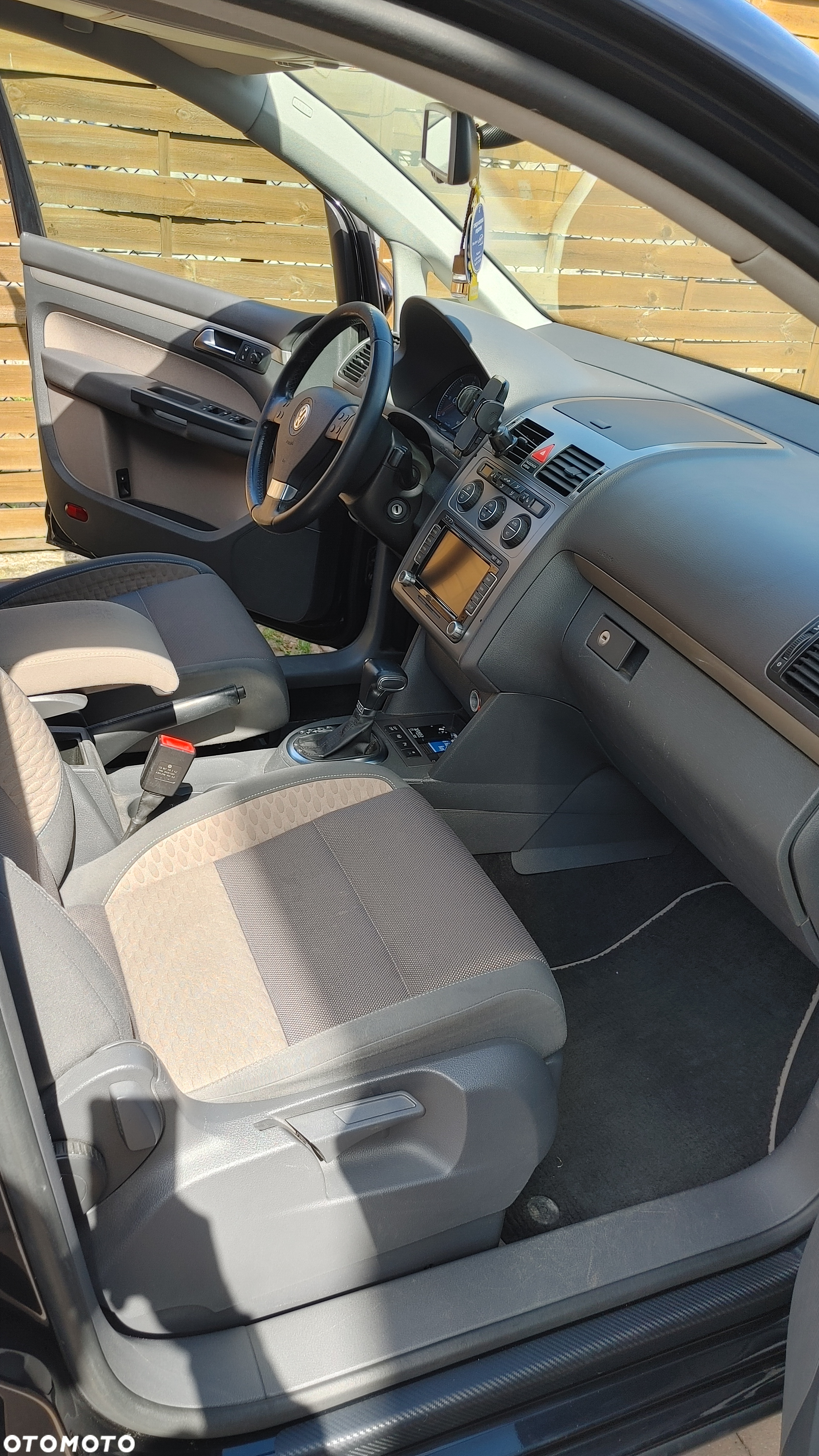 Volkswagen Touran 2.0 TDI DPF Cross DSG - 12