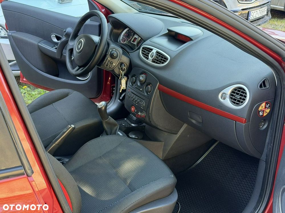 Renault Clio - 14