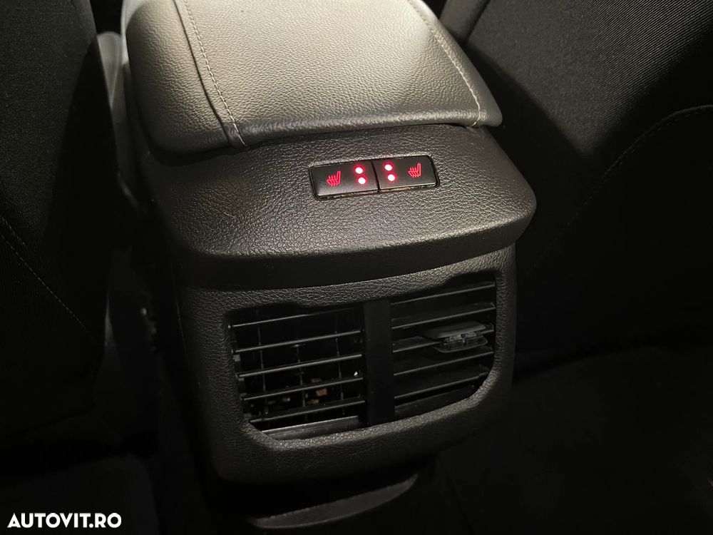 Ford Mondeo 2.0 HEV Titanium - 22