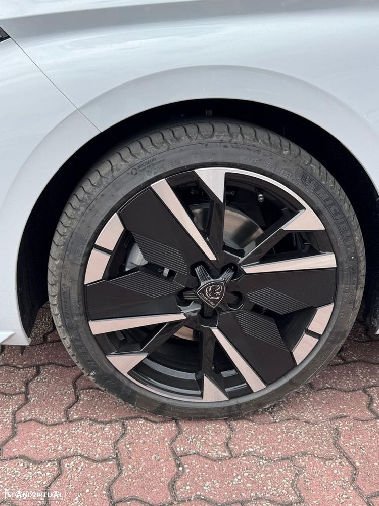 Peugeot 308 1.2 Hybrid GT e-DCS6 - 15