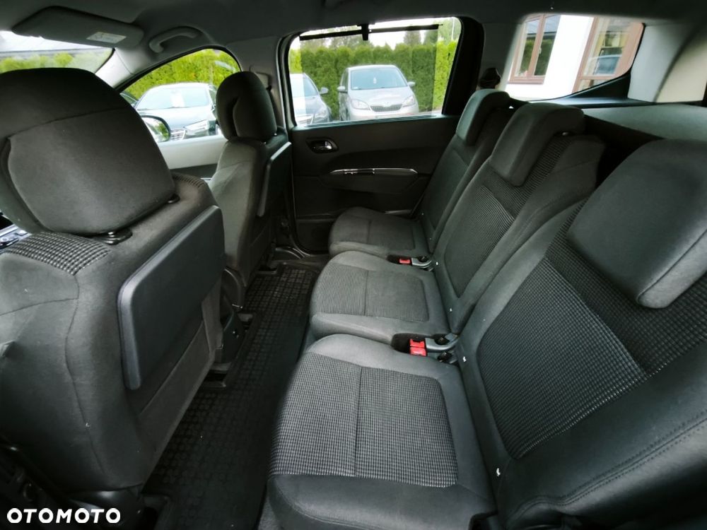 Peugeot 5008 - 14