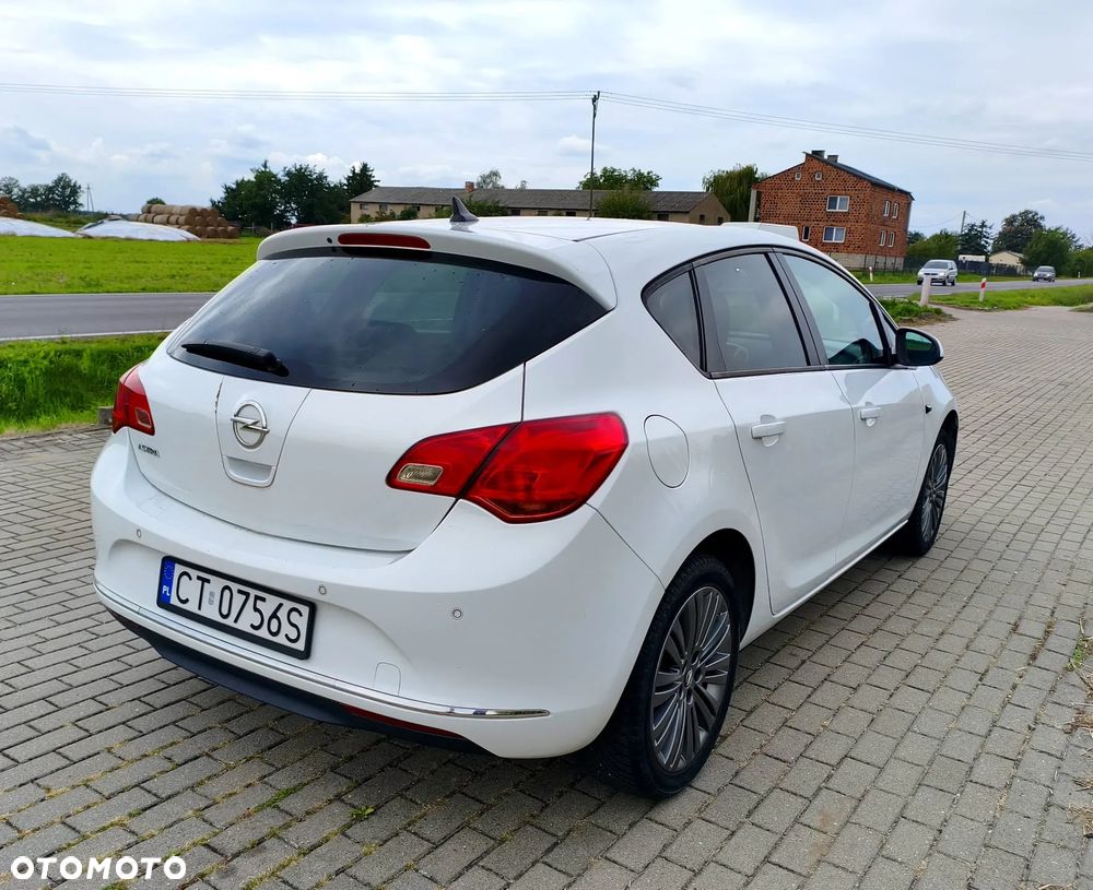 Opel Astra 1.4 T Enjoy - 8