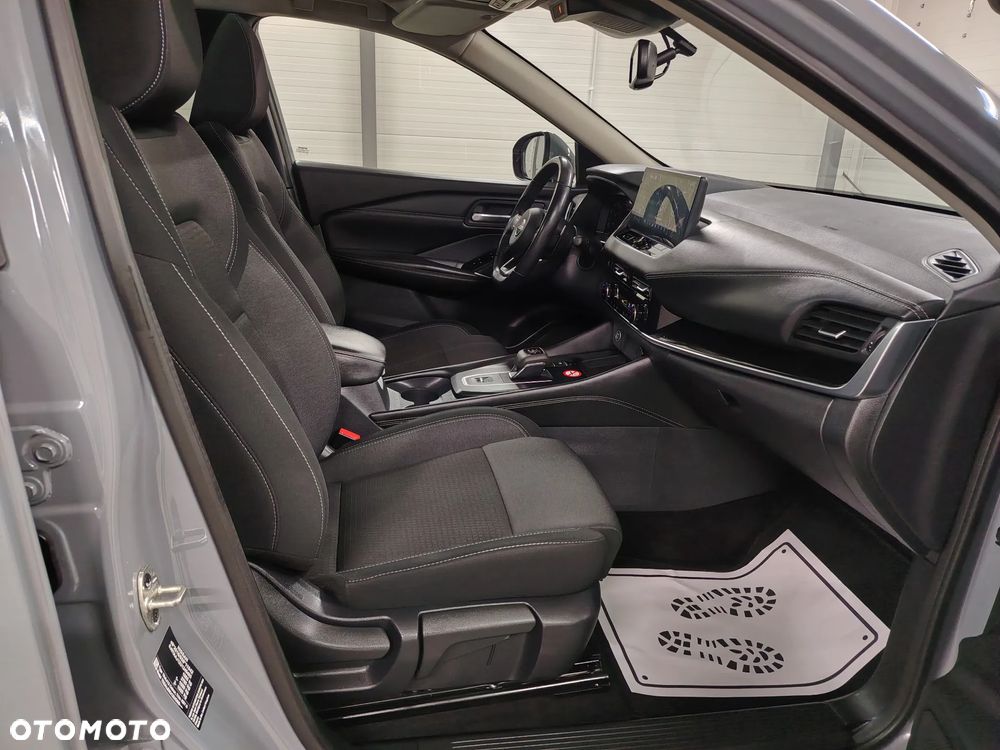 Nissan Qashqai 1.3 DIG-T DCT N-CONNECTA - 25