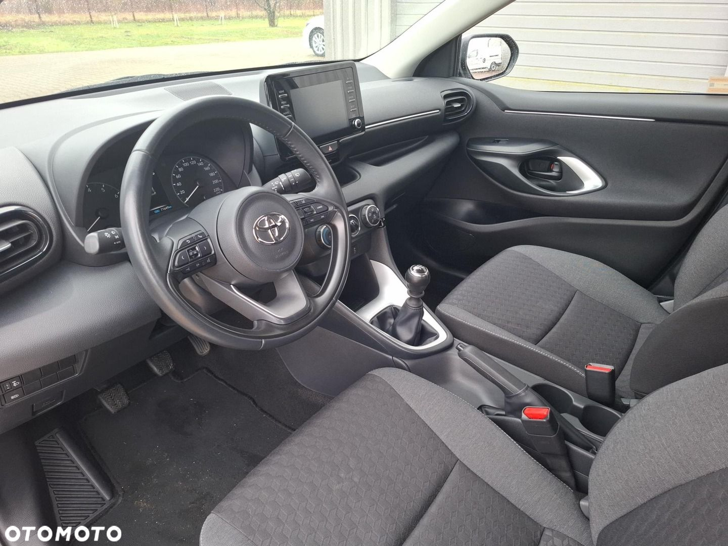 Toyota Yaris - 12
