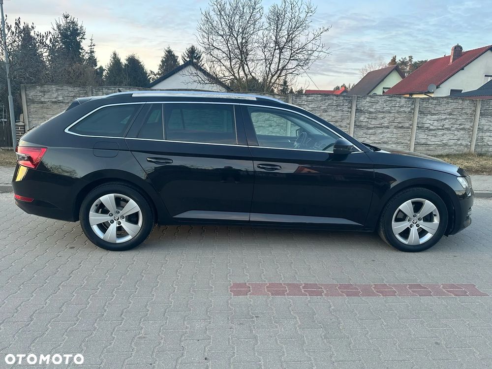 Skoda Superb 2.0 TDI SCR 4x4 Style DSG - 5