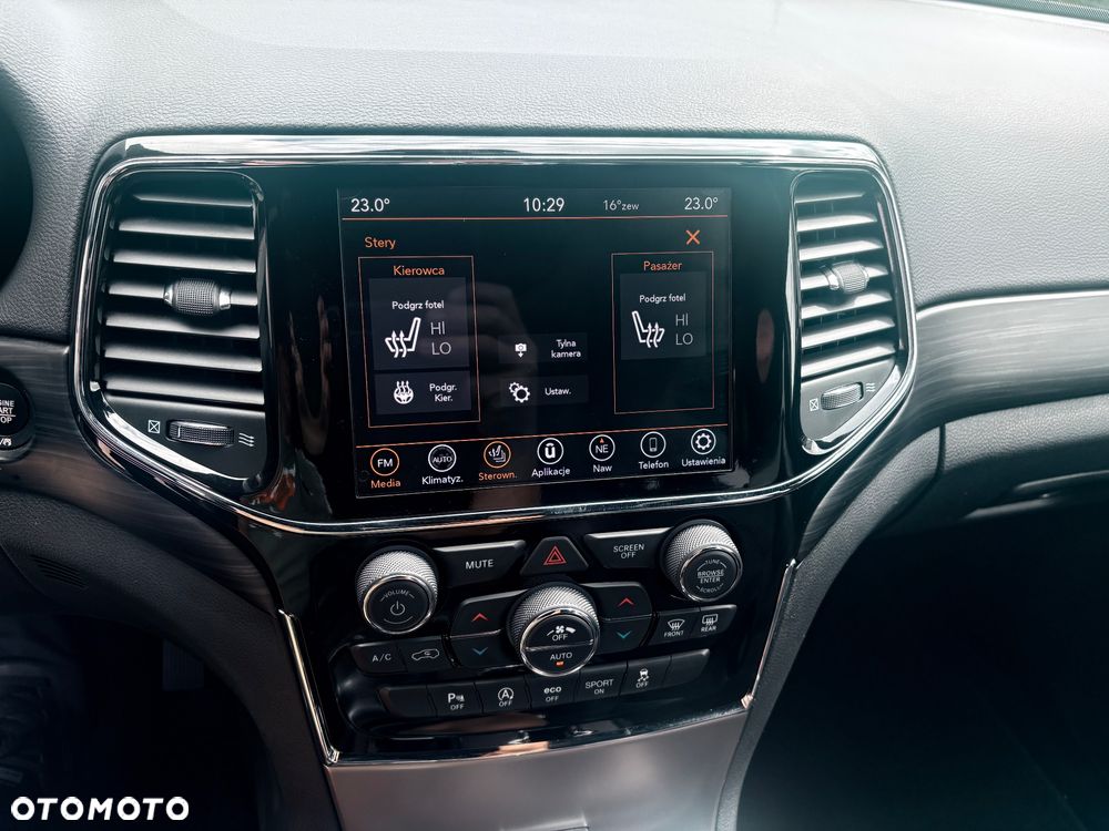 Jeep Grand Cherokee - 17