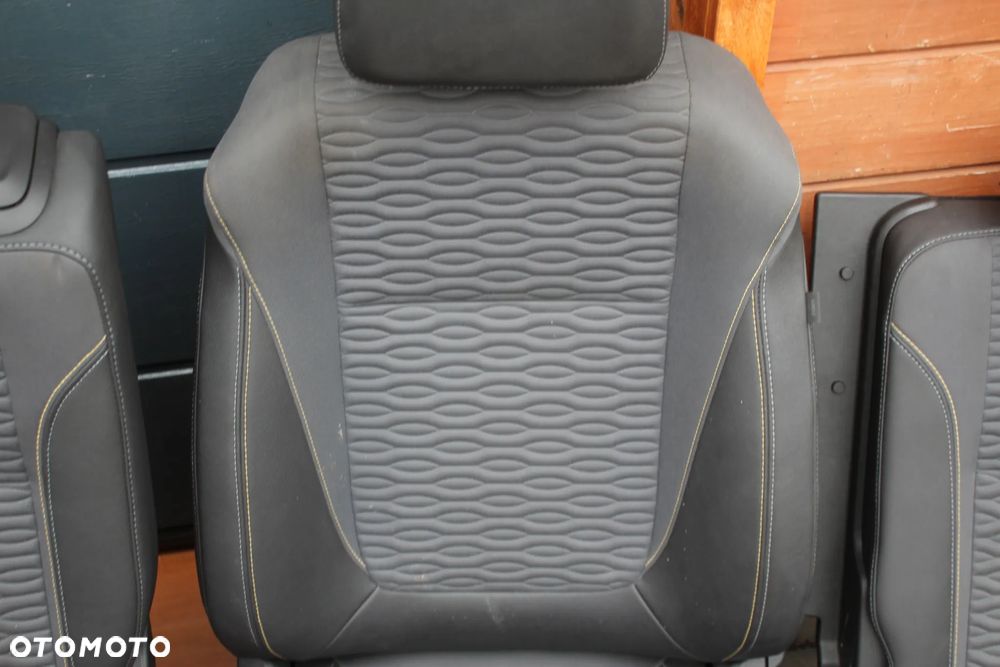 KOMPLET PRZEKŁADKA FOTELE BOCZKI PLASTIKI WYKŁADZINA PASY OPEL ZAFIRA C 7 OSÓB PÓŁSKÓRA - 7