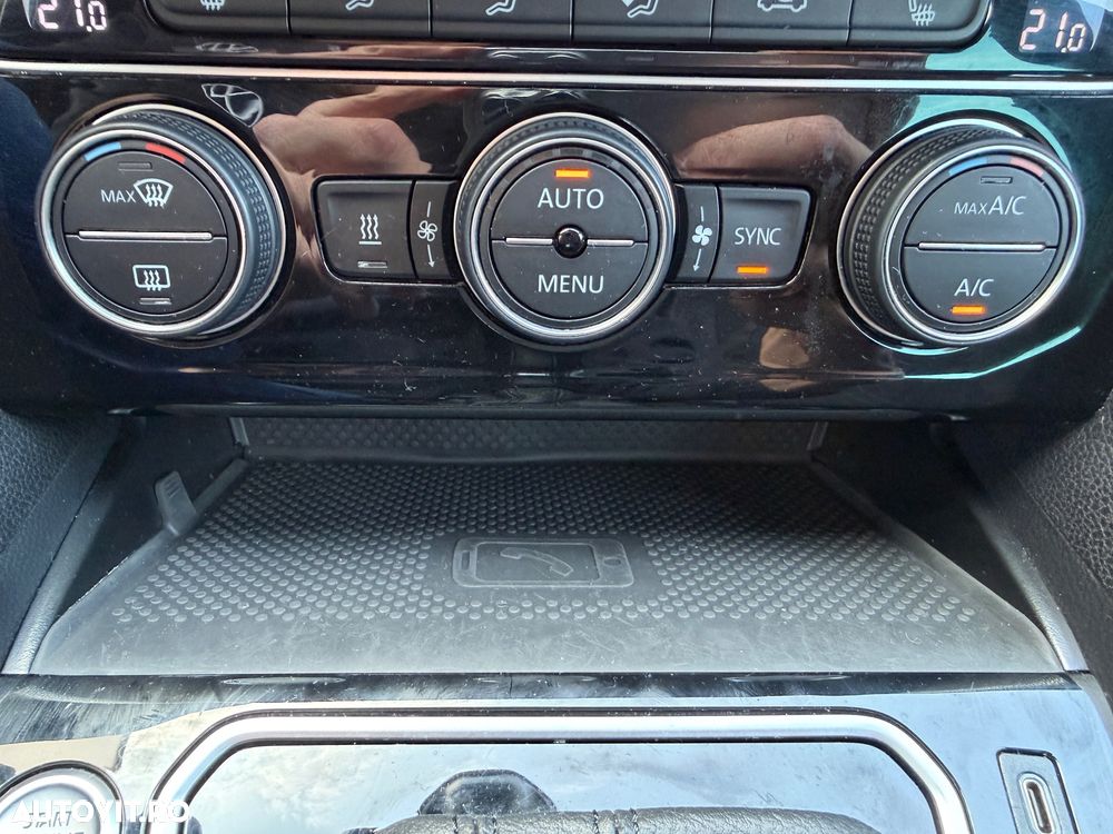 Volkswagen Passat Alltrack 2.0 TDI SCR 4Motion DSG - 26