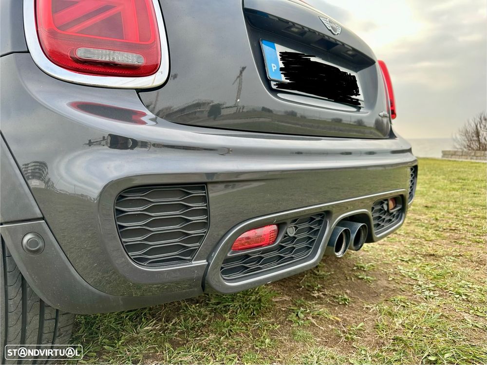 MINI Cabrio John Cooper Works - 7