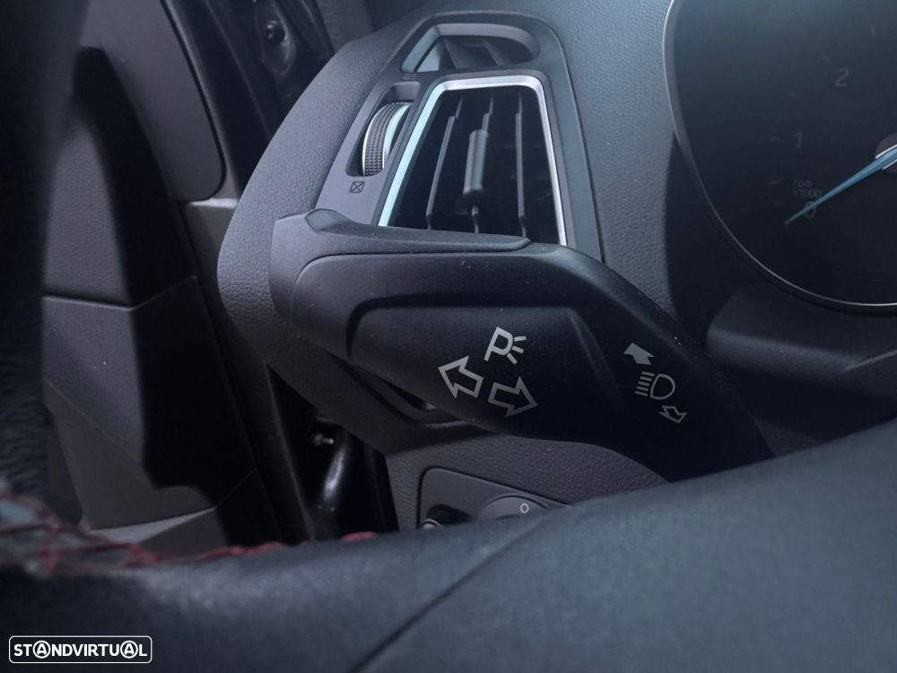 Ford Kuga 1.5 TDCi EcoBlue ST-Line X - 15