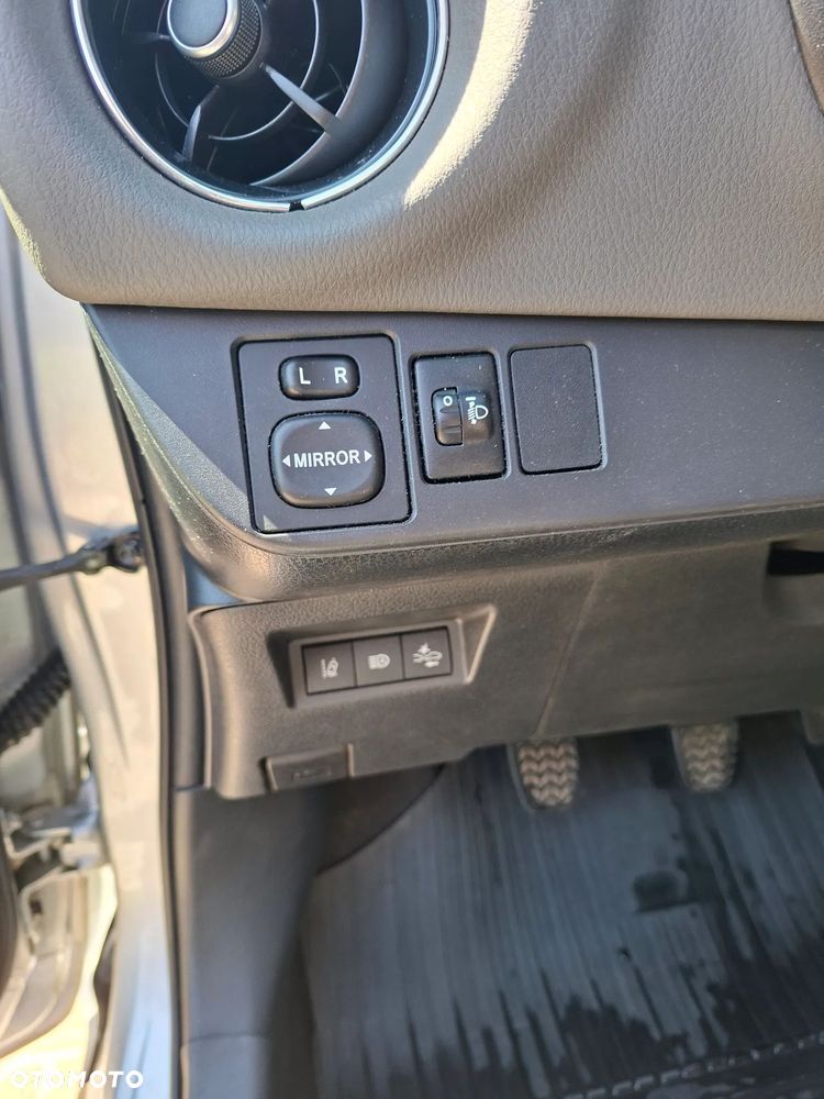 Toyota Yaris 1.5 Active - 13