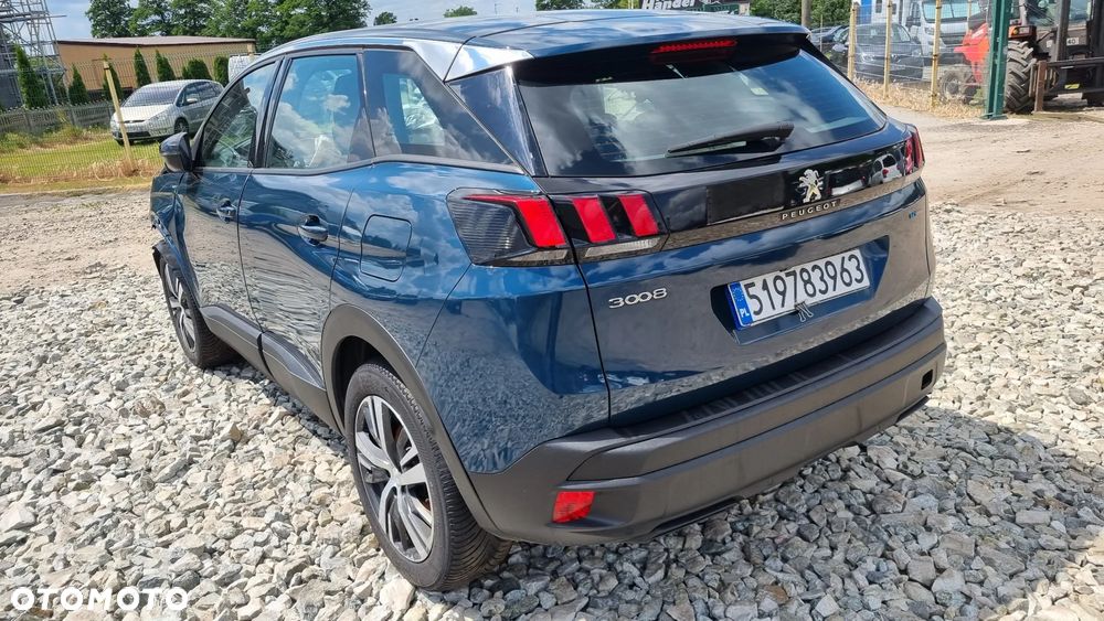 Peugeot 3008 1.6 PureTech HYbrid GT Line S&S EAT8 - 9