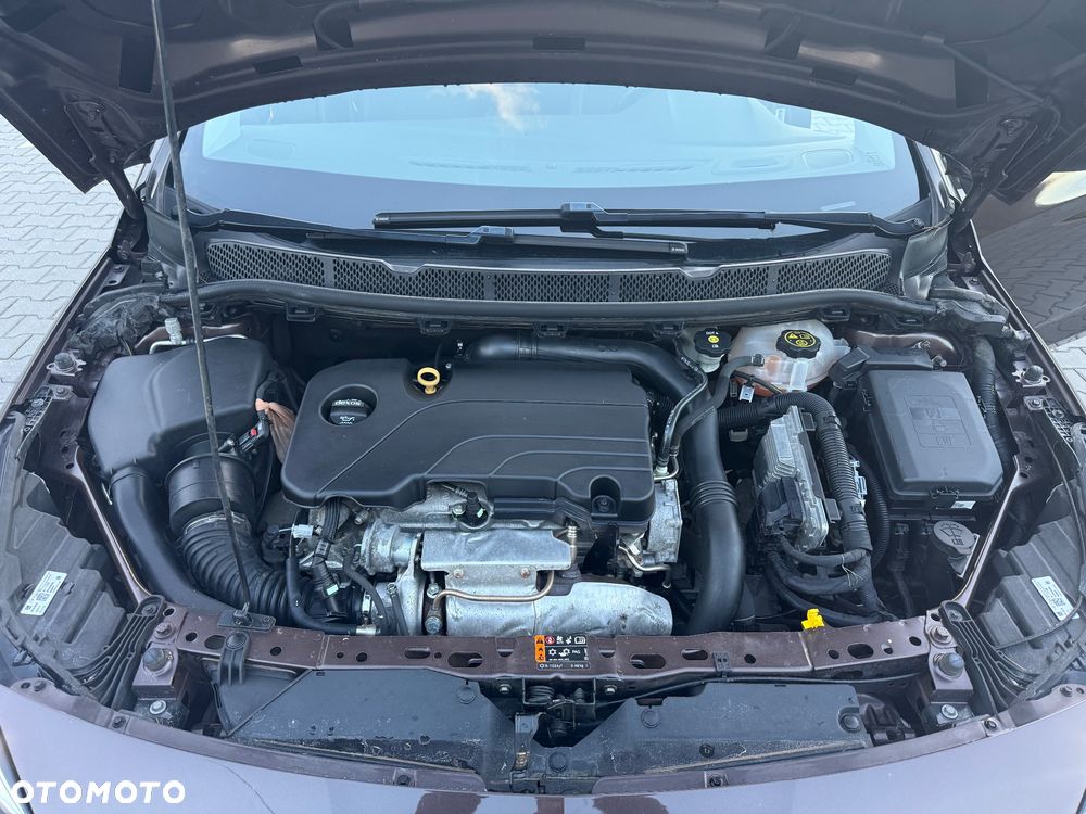 Opel Astra 1.4 Turbo Business - 36