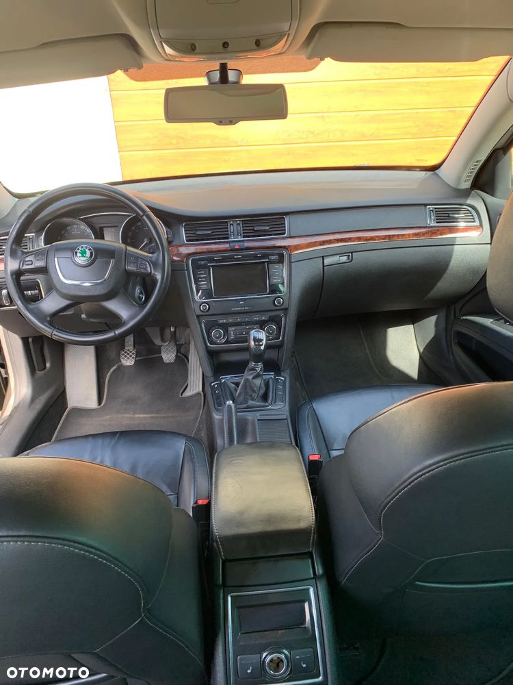 Skoda Superb 2.0 TDI 4x4 Elegance - 20