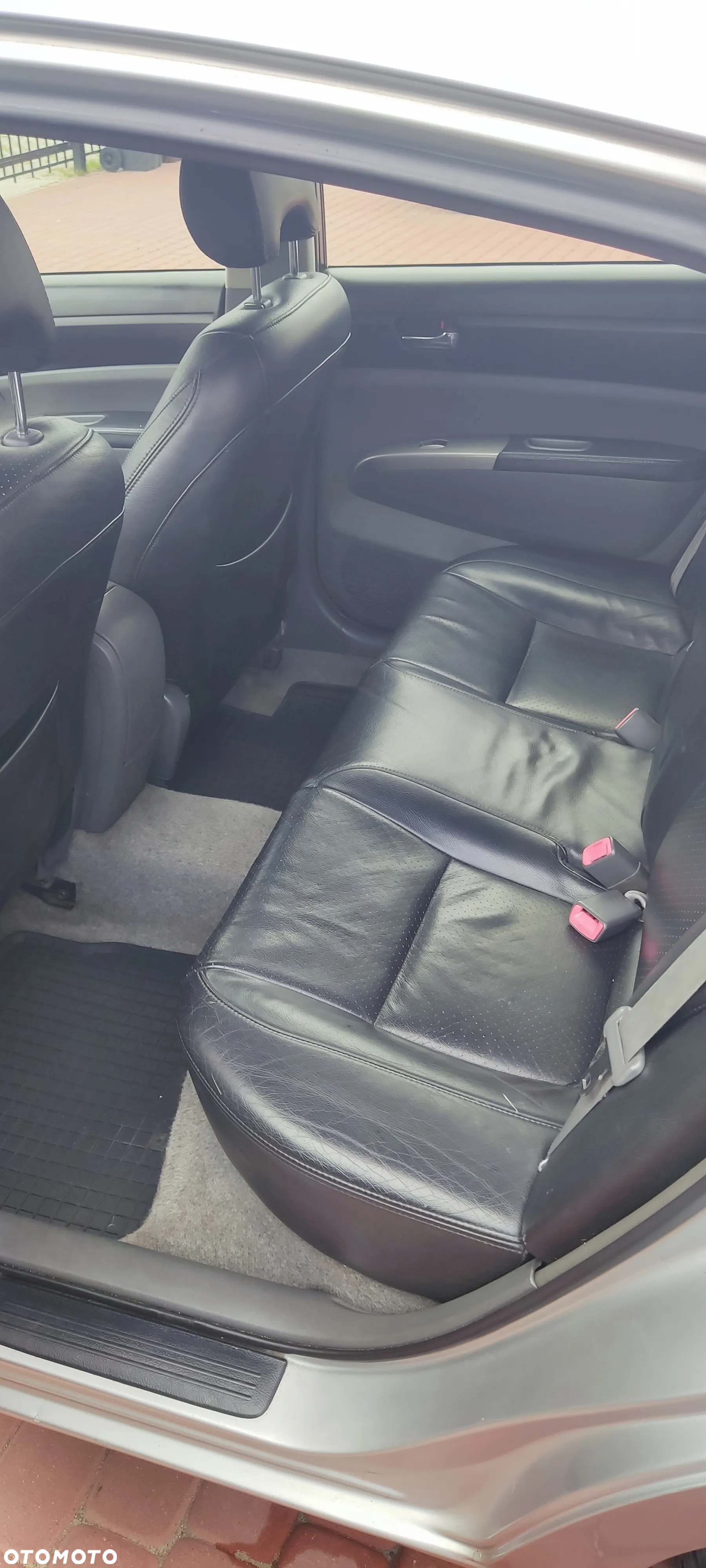 Toyota Prius ver--hybrid-executive - 6