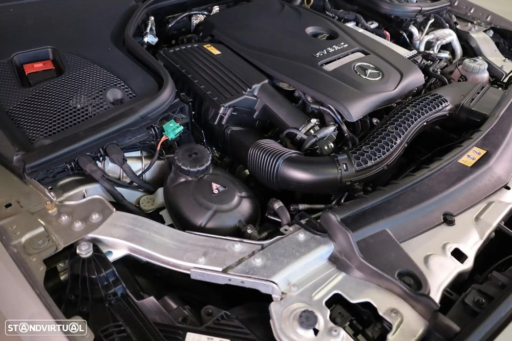 Mercedes-Benz E 300 e AMG Line - 9