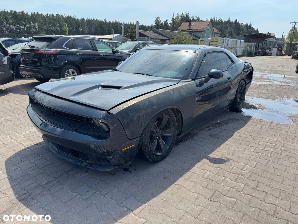 Dodge Challenger - 5