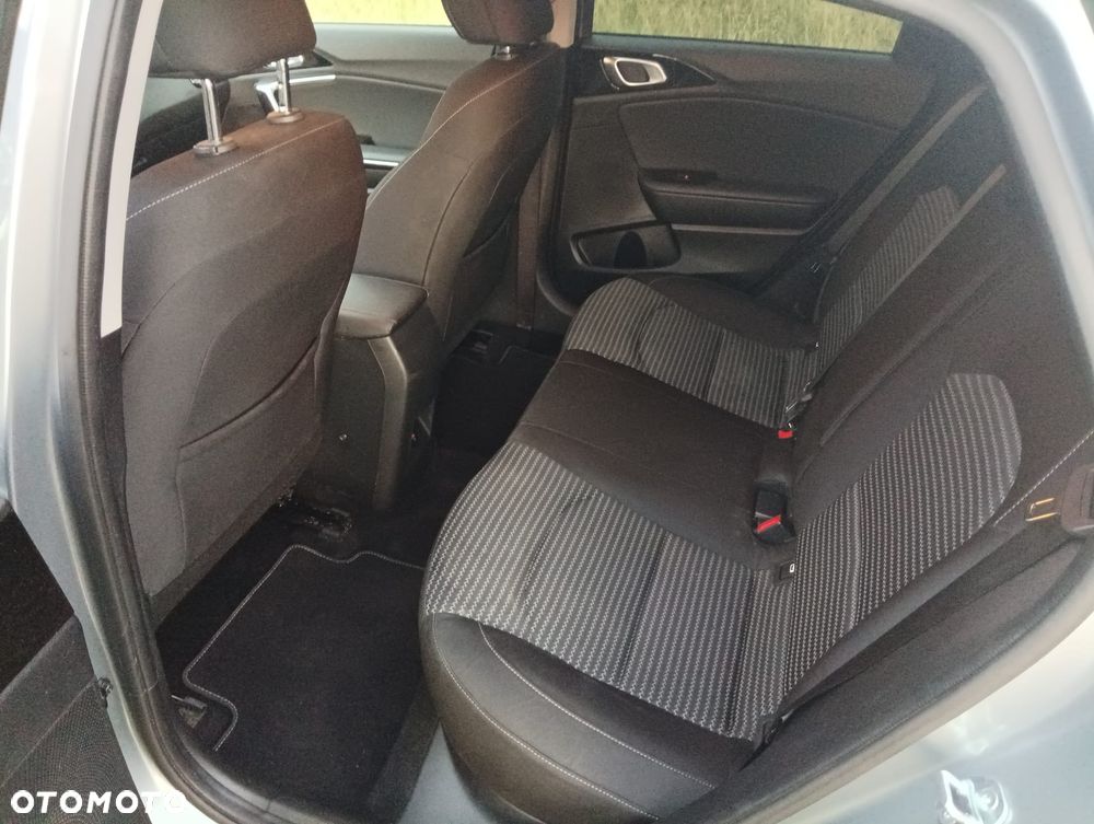 Kia Ceed 1.0 T-GDI Business Line - 12