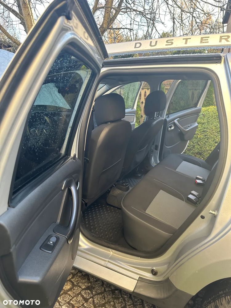 Dacia Duster 1.6 SCe Laureate S&S - 8