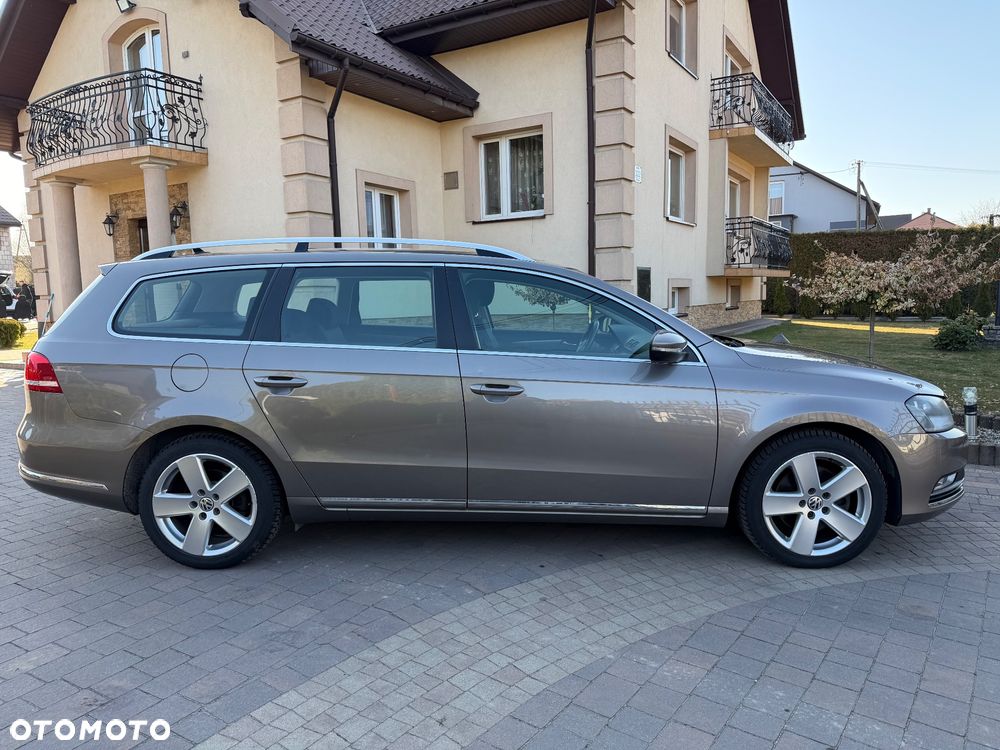 Volkswagen Passat 2.0 Blue TDI SCR Trendline - 13