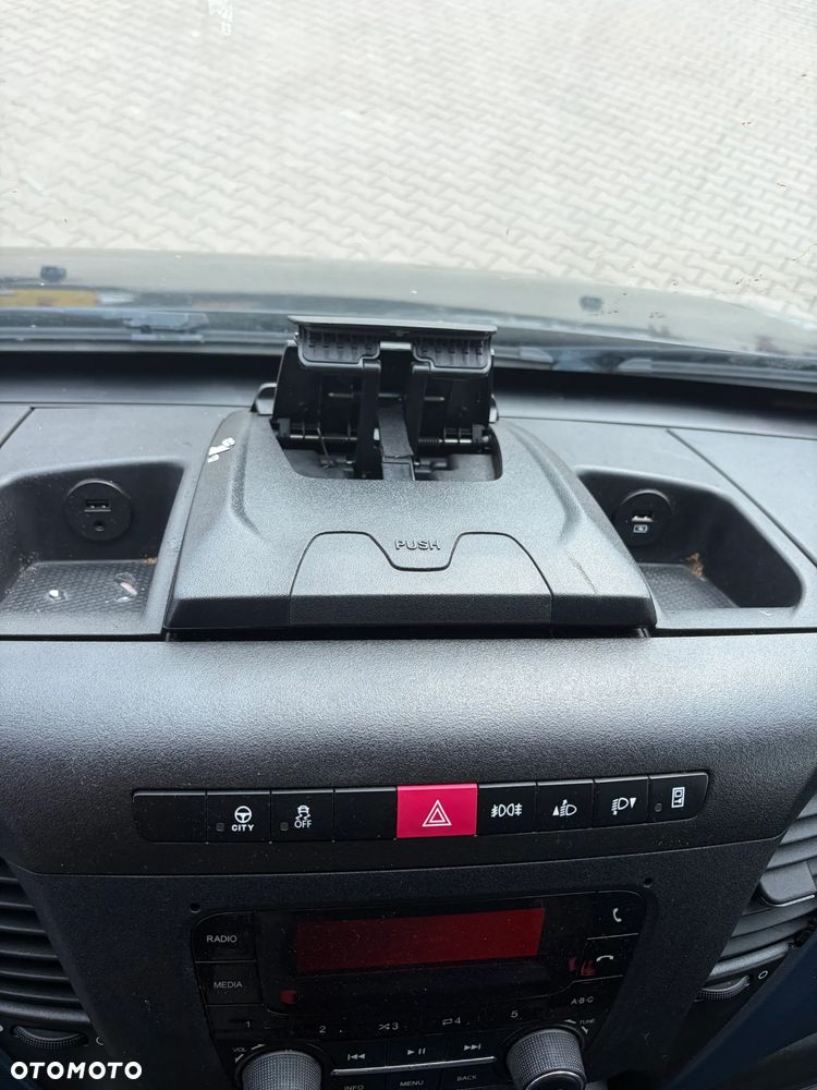 Iveco DAILY 35S18 - 17
