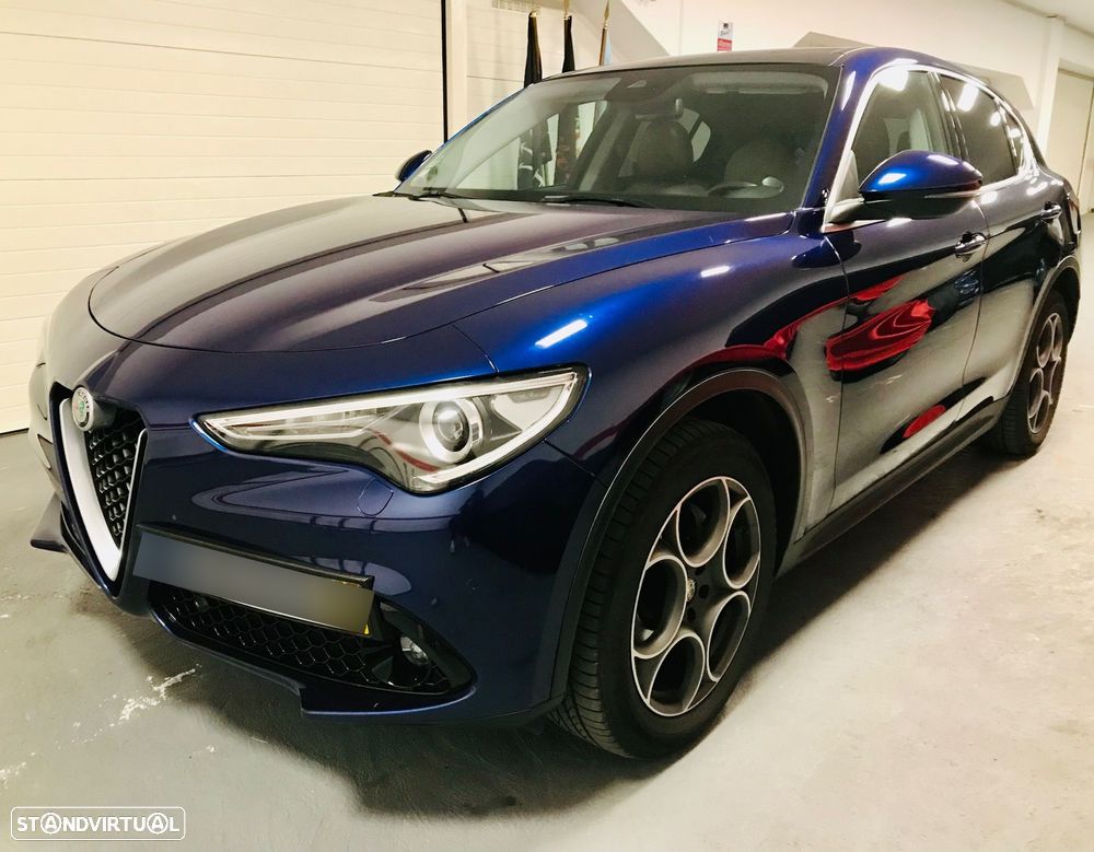 Alfa Romeo Stelvio 2.2 D Estrema Q4 AT8 - 3
