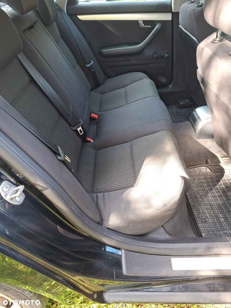 Audi A4 Limousine - 6