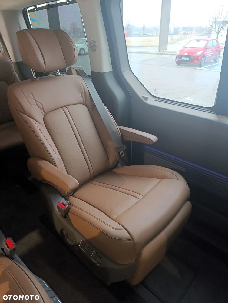 Hyundai Staria - 7