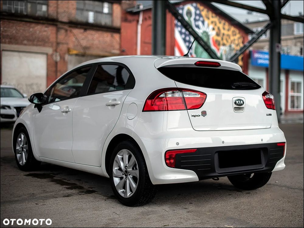 Kia Rio 1.2 Dream Team Edition - 8