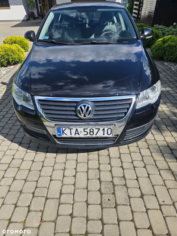 Volkswagen Passat 1.9 TDI Comfortline - 1