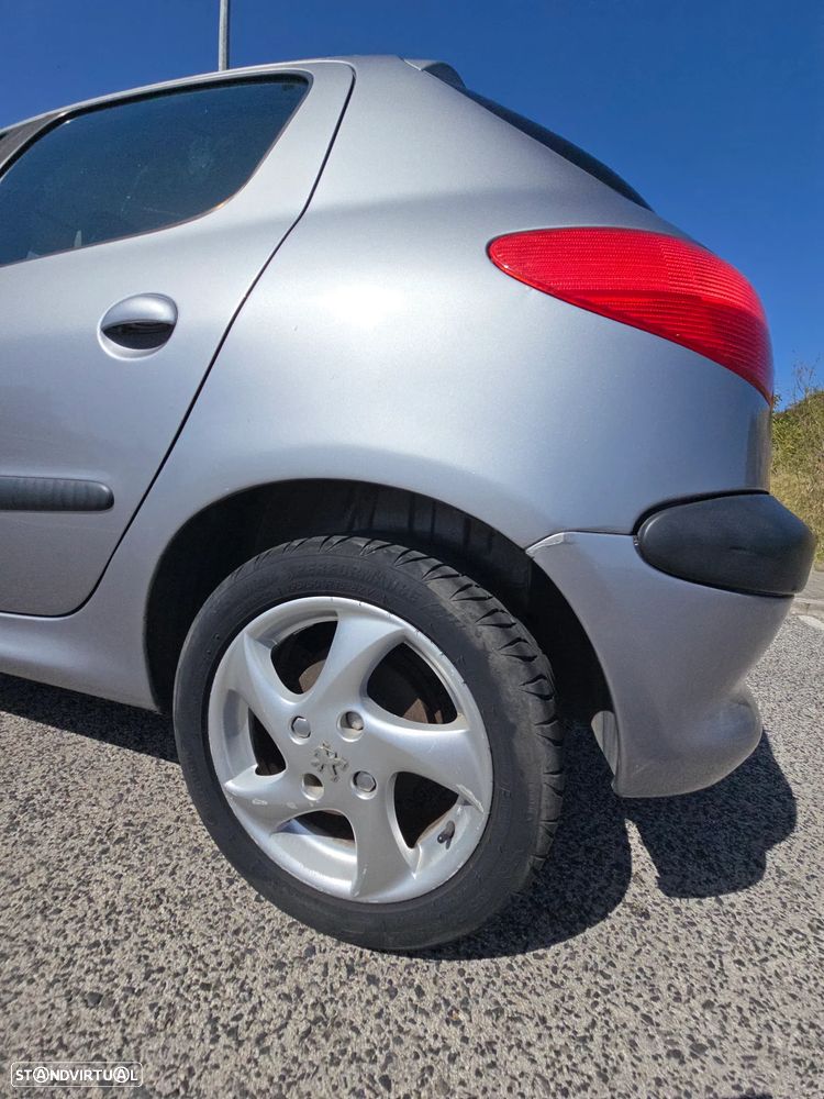 Peugeot 206 1.1 Color Line - 9
