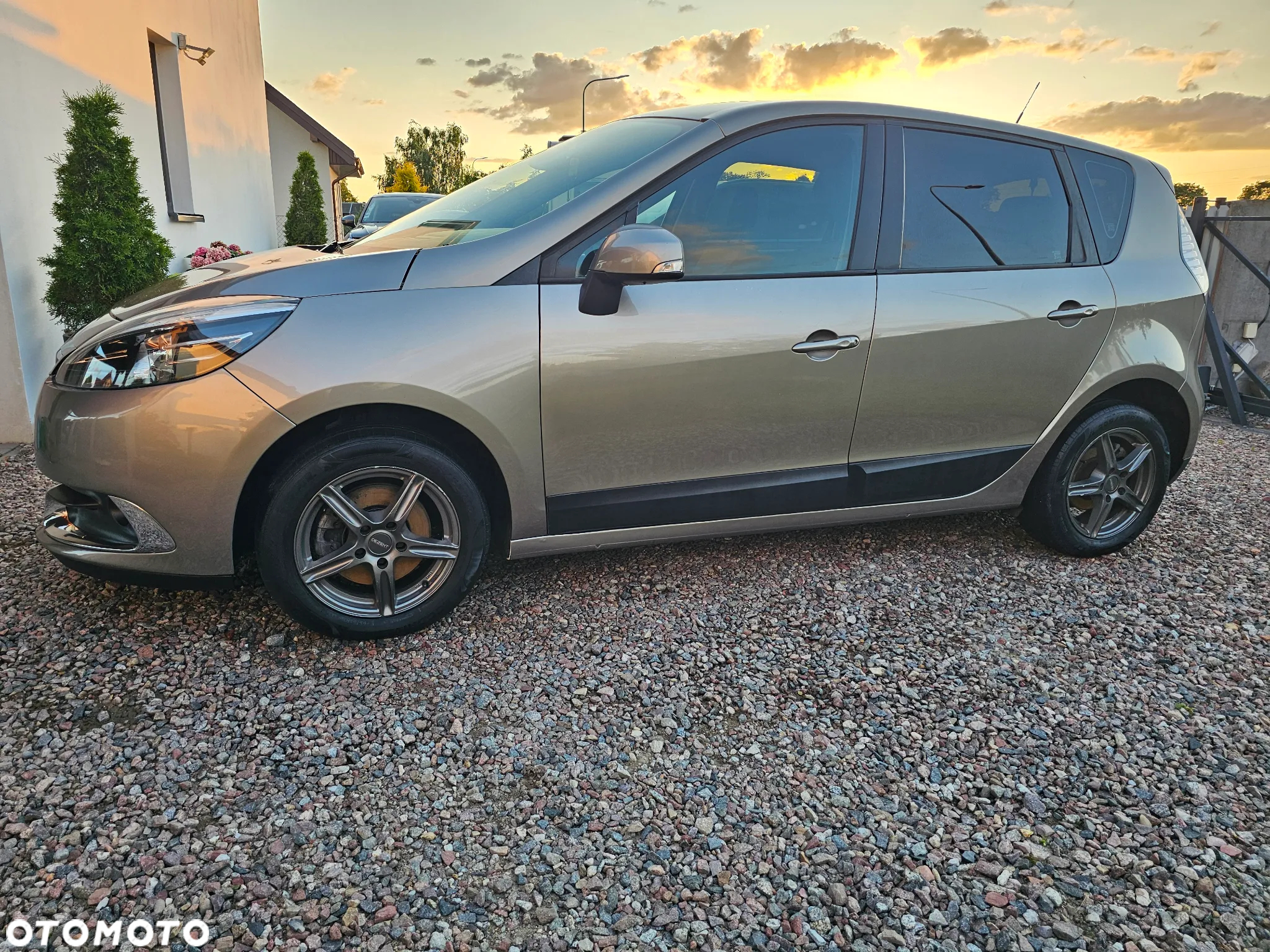 Renault Scenic 1.6 16V 110 LIMITED - 7
