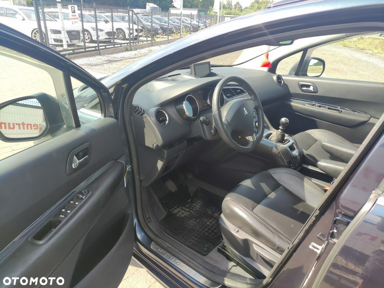Peugeot 5008 - 15