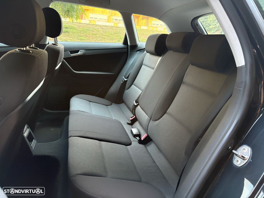 Audi A3 Sportback 1.6 TDI Attraction Business Line - 15