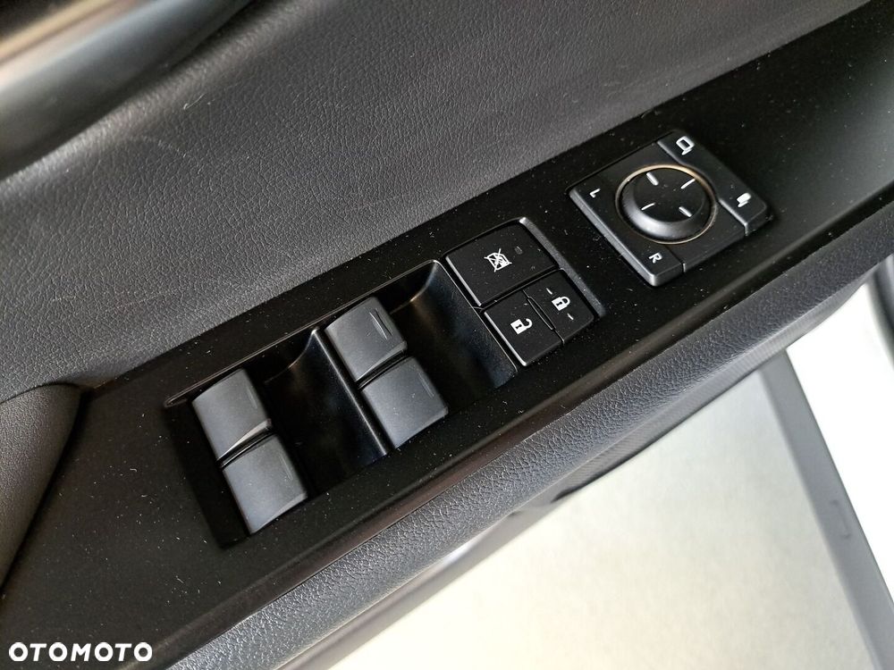 Lexus UX - 37