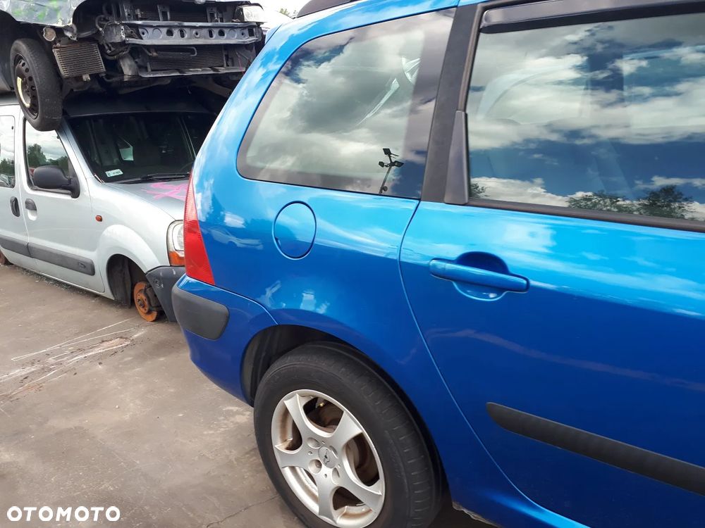 PEUGEOT 307 SW 01-05 1.6 16V NFU - LAMPA PRZÓD PRZEDNIA LEWA PRAWA - 23