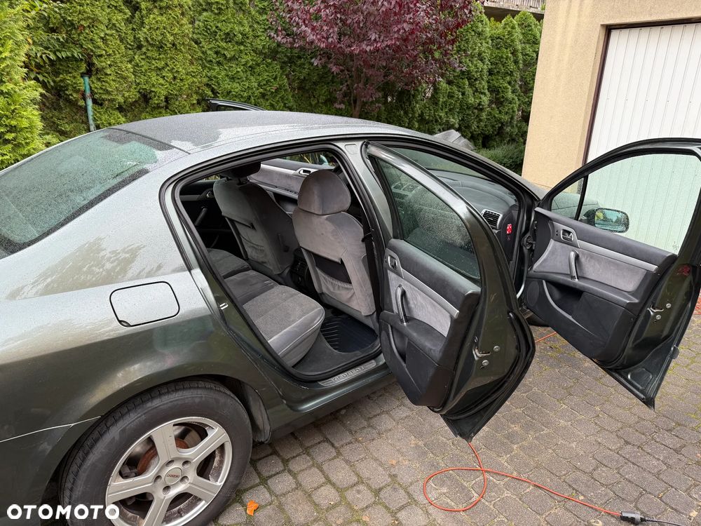 Peugeot 407 2.0 HDI Intense - 4