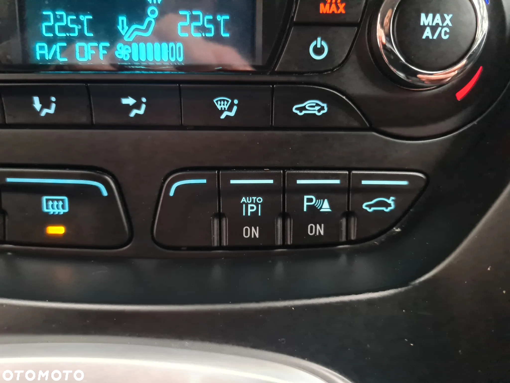 Ford Grand C-MAX 2.0 TDCi Titanium - 32