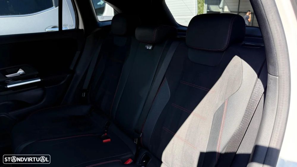 Mercedes-Benz GLA 180 d AMG Line - 11